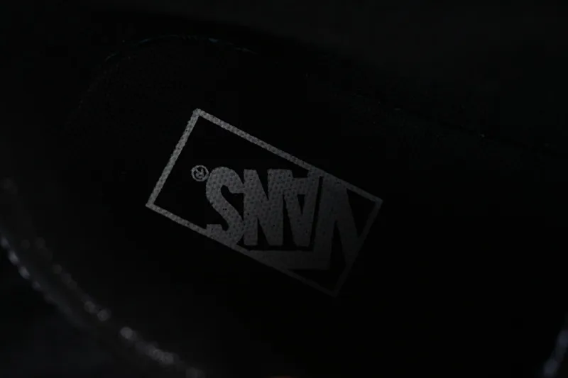 All categories Vans Vans series Vans Low Vans low-top Vans Knu Skool Vans low-top casual skateboard shoes VN0009AK03